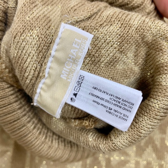 MICHAEL Michael Kors Hat and Scarf Set - Picture 4 of 4